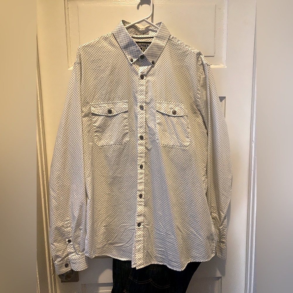 Men’s Express button up shirt, fitted style